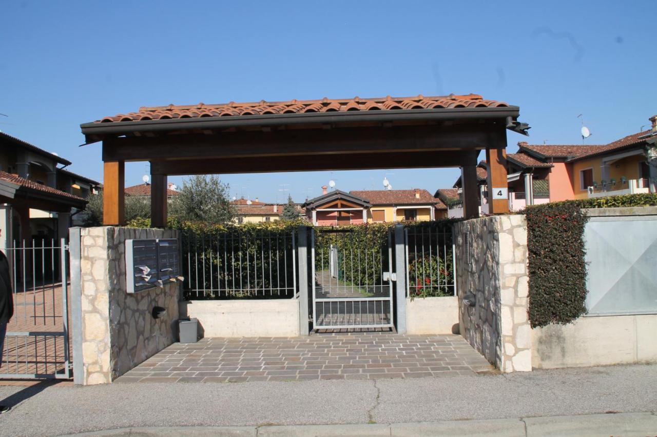 Casa Vacanze Da Riki Appartamento 1 Peschiera del Garda Bagian luar foto